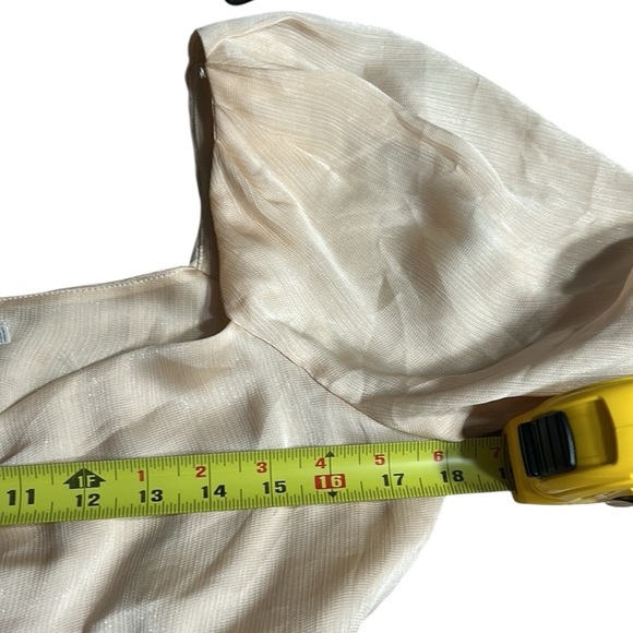 ASTR The Label balloon sleeve smocked top, ruffles,peplum, gold,whimsy,feminine - Picture 7 of 11